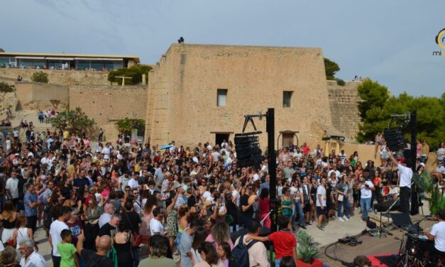 Segunda jornada de los conciertos del Baluarte: Locos de atar + Amatria