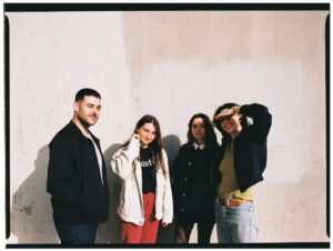 Mourn Alegre y Jovial foto promocional single