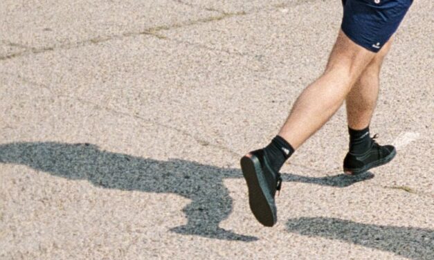 Bum Motion Club y el fulgor emocional de “Paseo de vuelta”