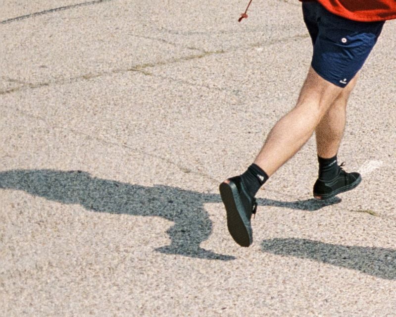 Bum Motion Club y el fulgor emocional de “Paseo de vuelta”