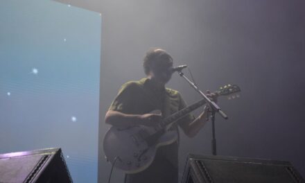 Crónica Los Planetas y Abrazo