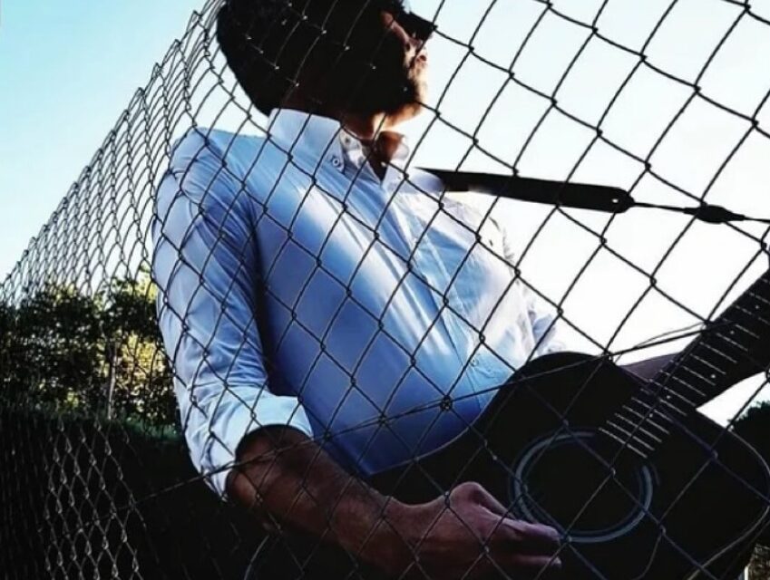 13 Bites cierra etapa con su EP “Más Canciones Normales”