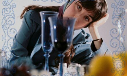 A MARES PRESENTA AMELIÉ  