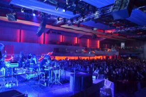 Rufus rinde Alicante a sus pies