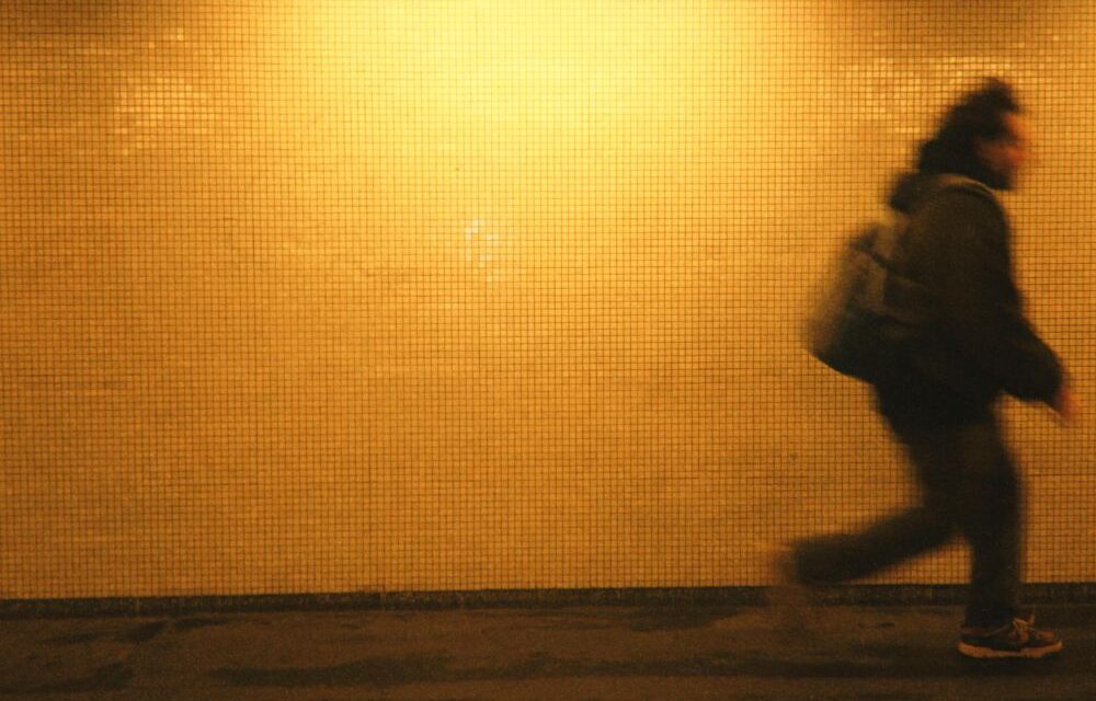 LLUVIA presenta “FAR”