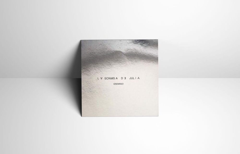 La sonrisa de Julia y su Enemigo