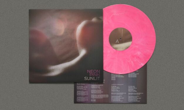 SUNLIT Neon Pink