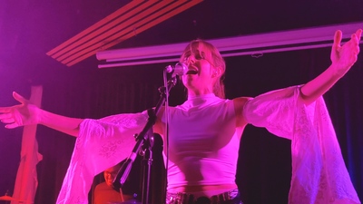 Clara Olóndriz presenta EL VUELO en Barcelona